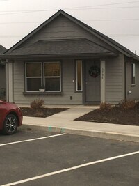 Building Photo - Newer 2 Bedroom / 1 Bathroom in SW Redmond