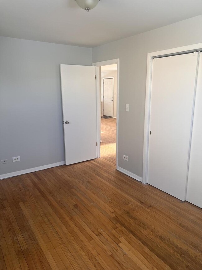 Building Photo - 12854 S Sangamon St