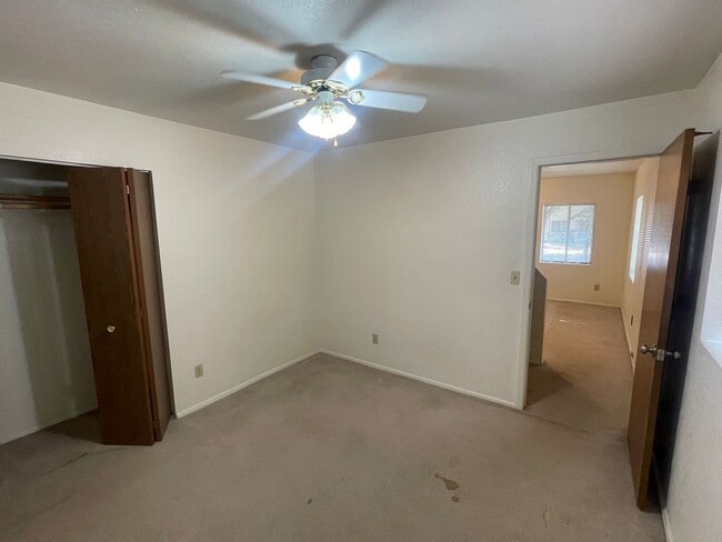 Building Photo - Charming Home Close to Downtown and Schools