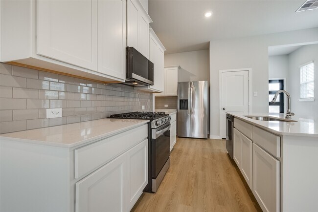 Building Photo - 12534 Nueces River Dr