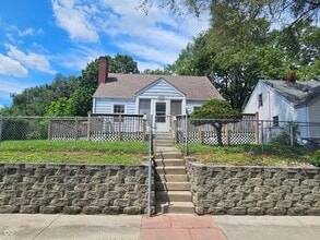 Building Photo - 2307 Arrow Ave