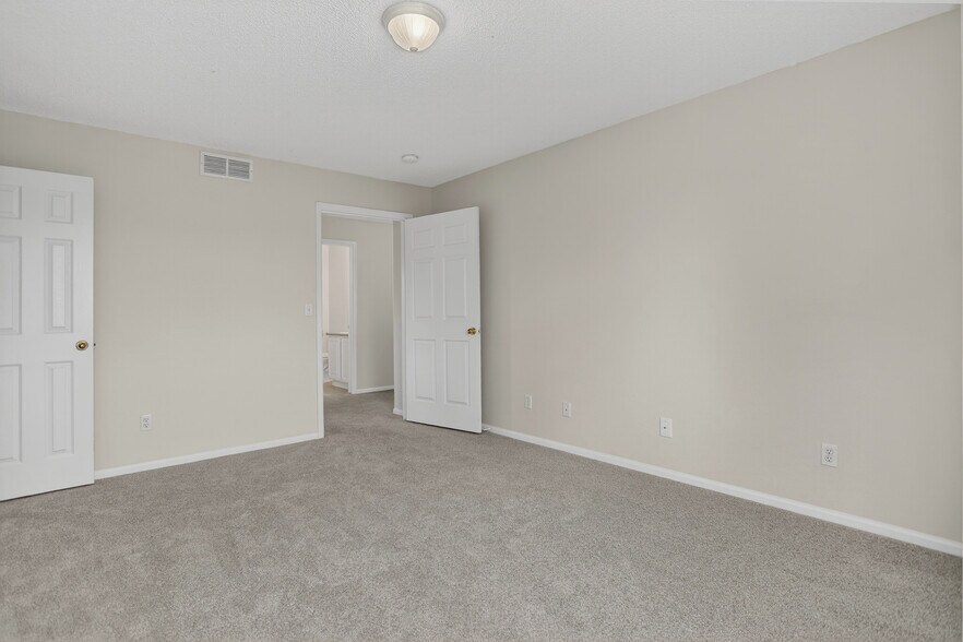 Building Photo - 4054 Perth St