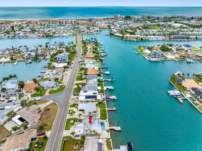 Building Photo - 520 115th Ave