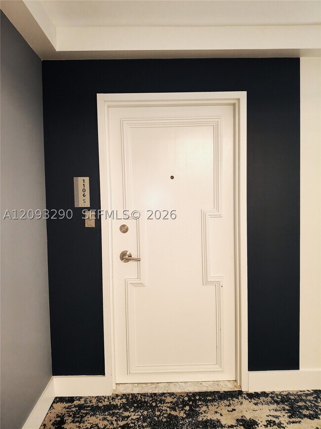Building Photo - 2751 S Ocean Dr