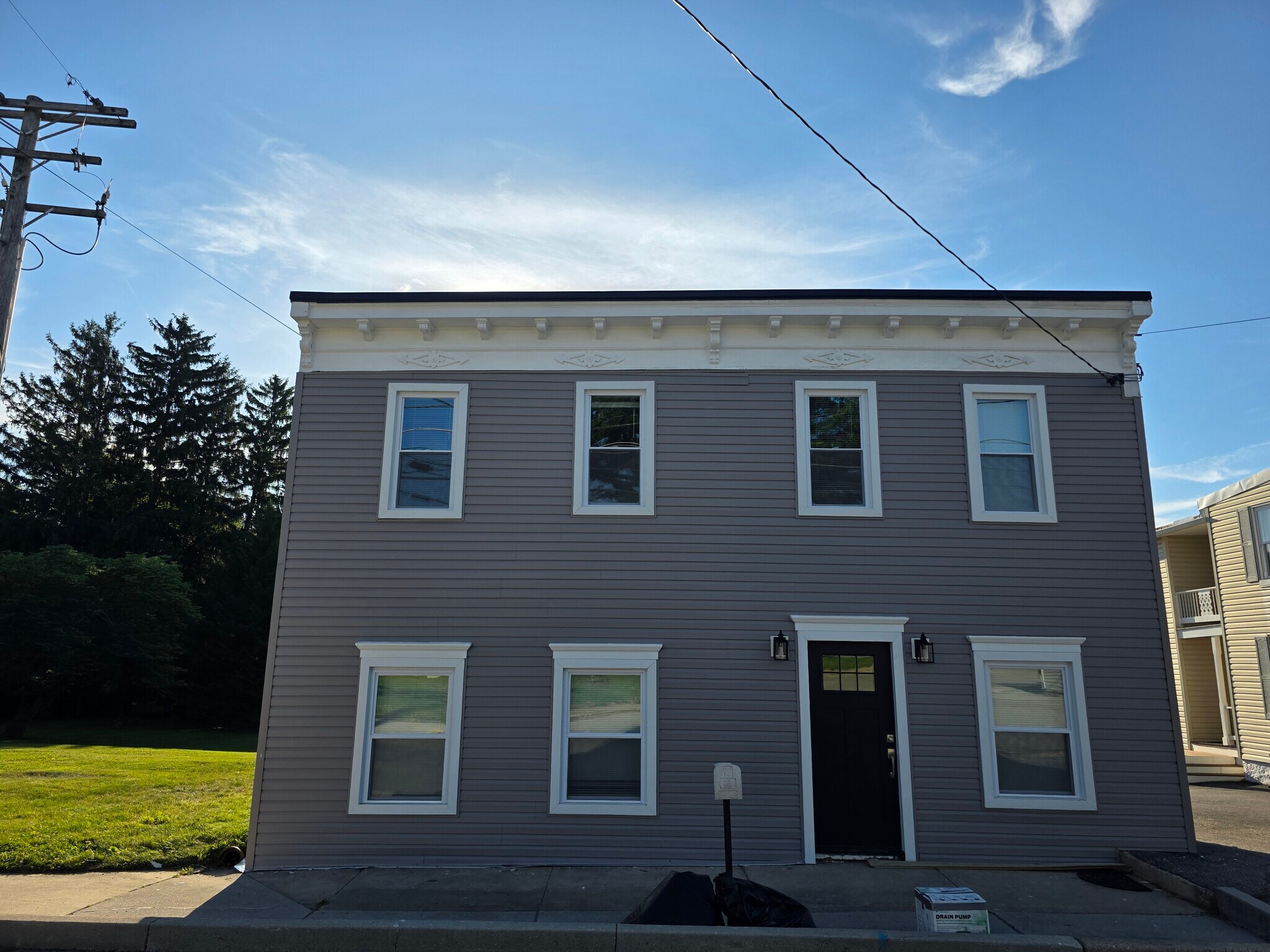 Building Photo - 29 S Main St