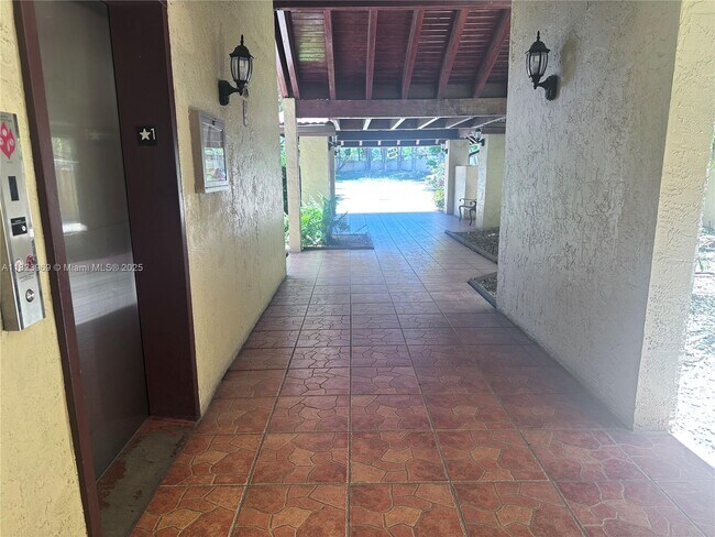 Building Photo - 8810 SW 123rd Ct