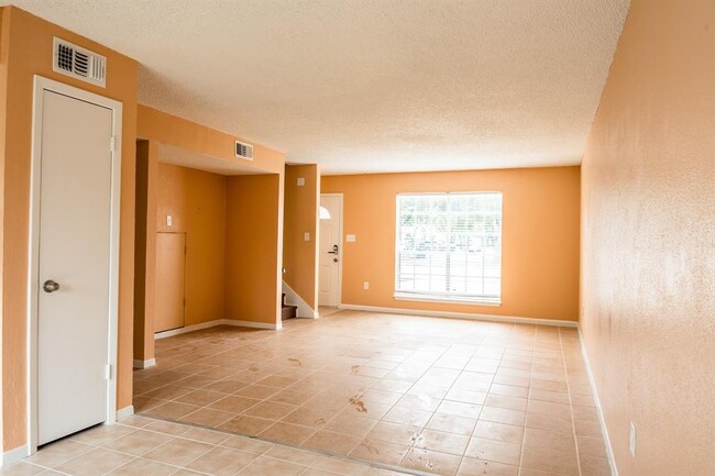 Building Photo - 1510 Eagle Lake Rd