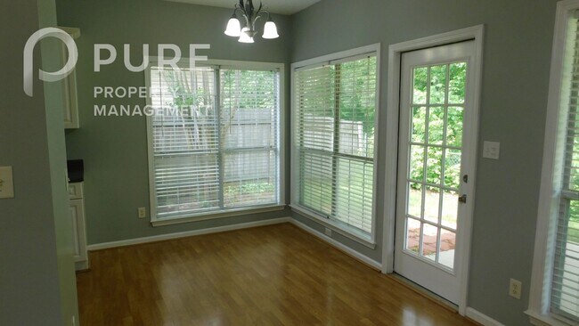 Building Photo - 632 Forest Lakes Dr