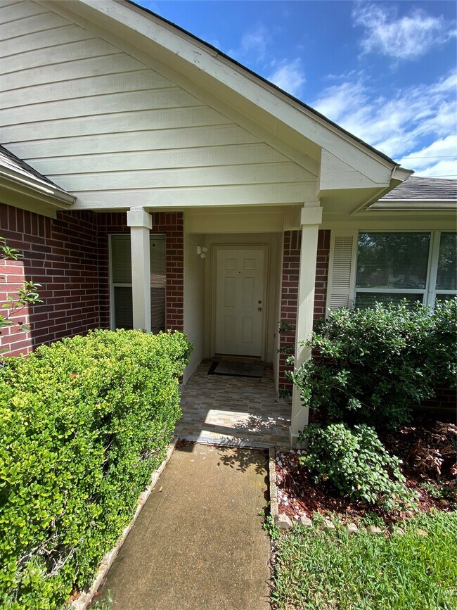 Building Photo - 2818 Orchid Tree Ln