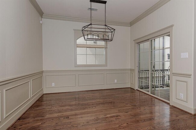 Building Photo - 514 Cortlandt St
