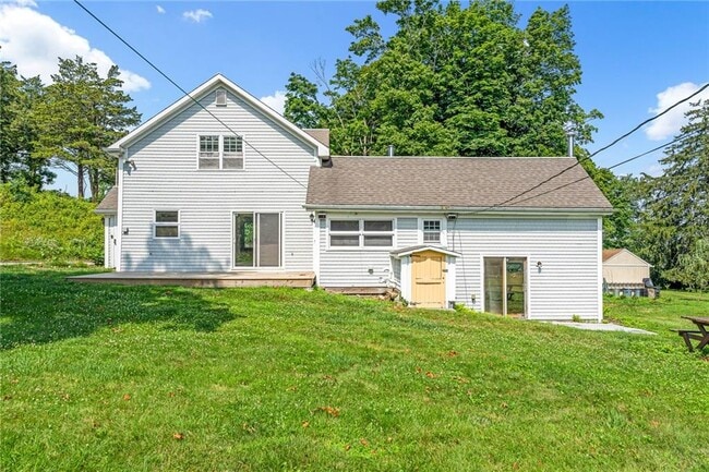 Building Photo - 214 Highland Rd