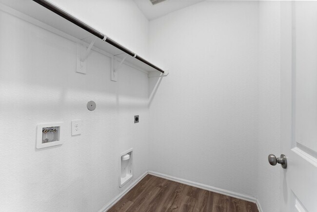Building Photo - 2850 Paradise Rdg Wy