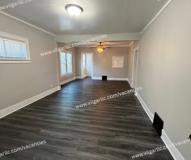 Building Photo - Newly Renovated 3 - Bedrooms • 1-Bathroom Home