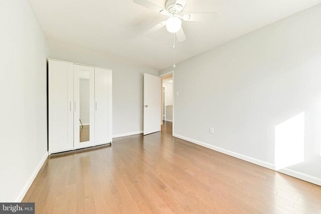 Building Photo - 6556 Frietchie Row