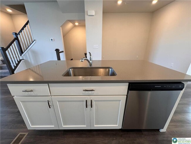 Building Photo - 4934 Brookside Ct