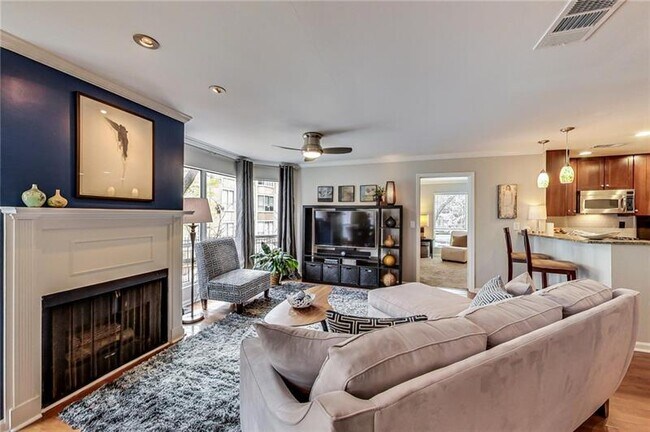 Building Photo - 203 14th St NE