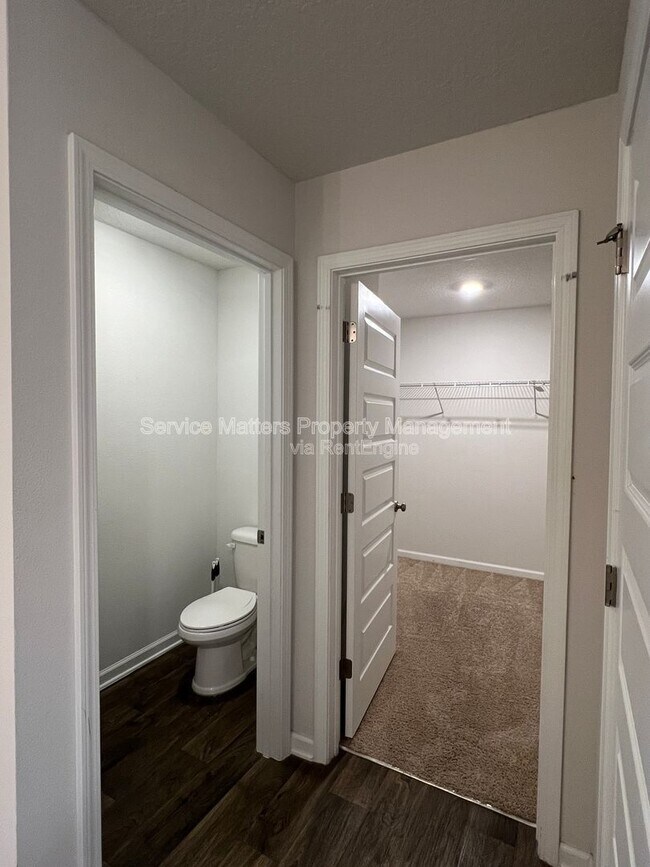 Building Photo - 5740 Guinevere Ln