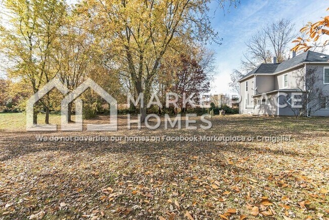 Building Photo - 5202 E State Rd 42