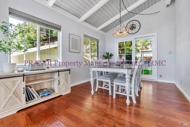Building Photo - San Rafael View Home with Modern Upgrades!