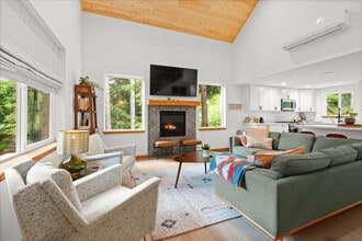 Building Photo - 164 Paradise Dr