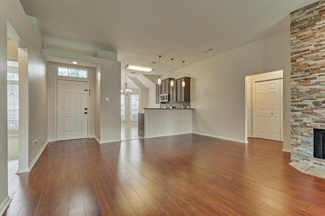 Building Photo - 31182 N Head Dr