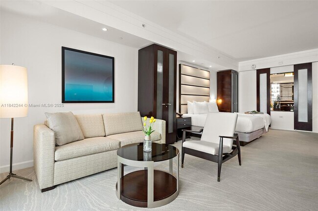 Building Photo - 4391 Collins Ave