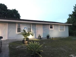 Building Photo - 343 SE Oakridge Dr
