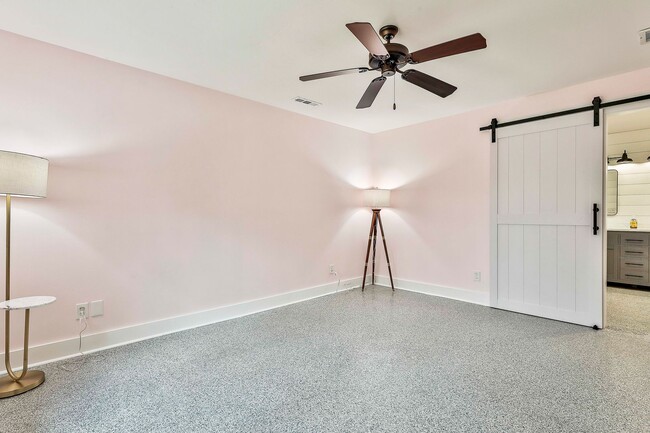 Building Photo - Fully Renovated 4BR Ranch Steps From Serenbe!!! Privacy, Nature & Modern Living