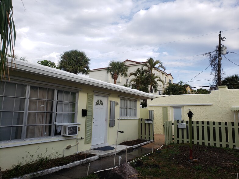 Building Photo - 325 Kenilworth Blvd