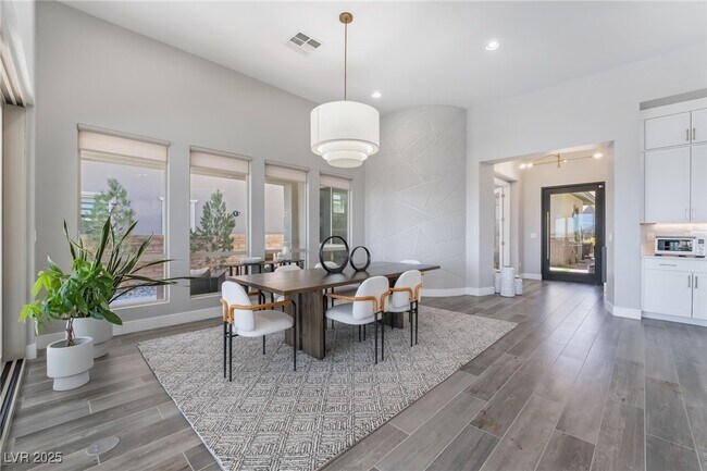 Building Photo - 3120 Greenscape Ln