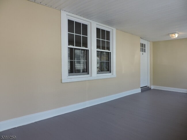 Primary Photo - 209 Liberty St