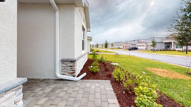 Building Photo - 7913 Lakes Edge Ln