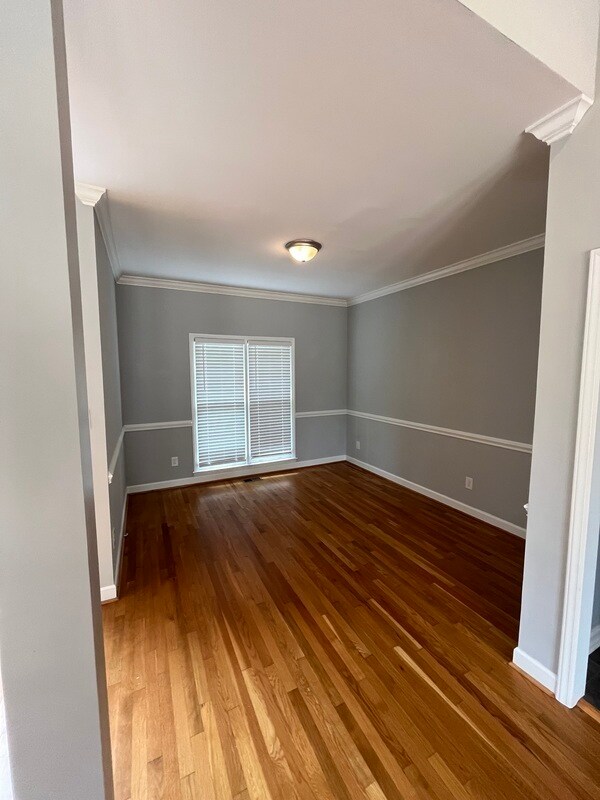 Building Photo - 2234 Londonderry Dr