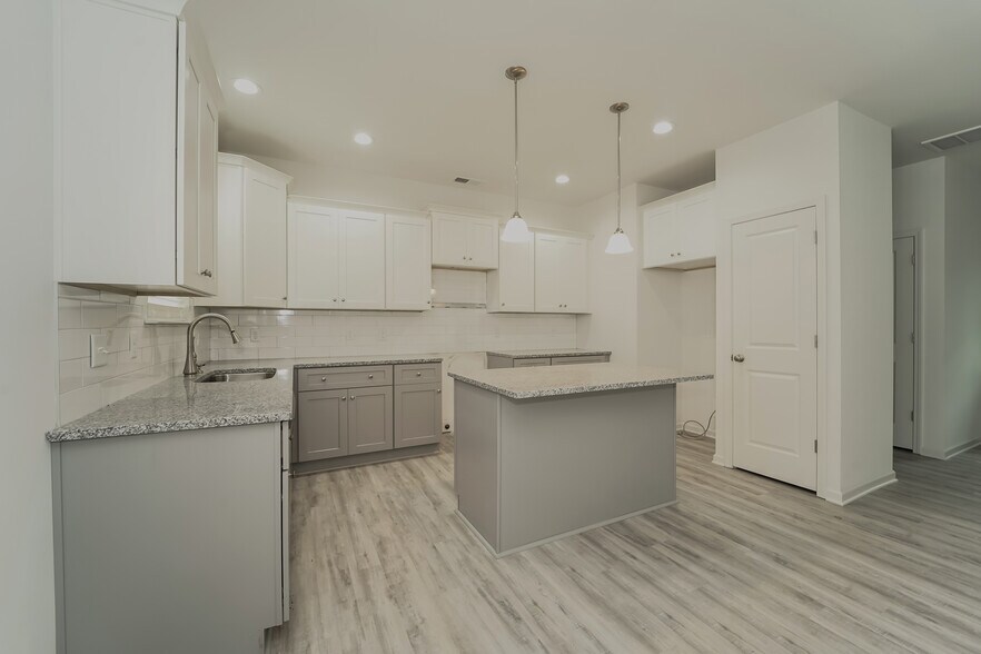 Building Photo - 620 Owen Blvd