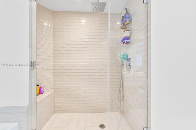 Building Photo - 4010 S Ocean Dr