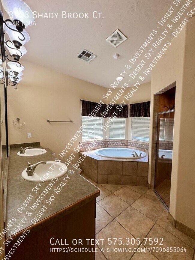 Building Photo - 3903 Shady Brook Ct