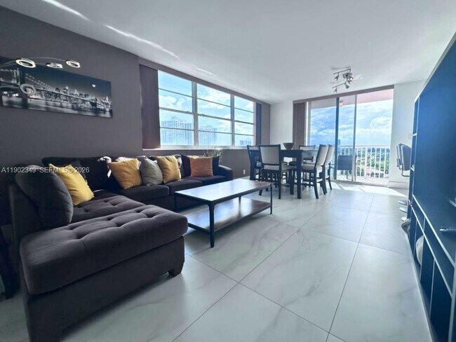 Building Photo - 3161 S Ocean Dr