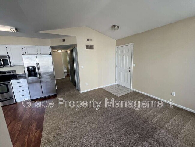 Building Photo - 5708 W Asbury Pl
