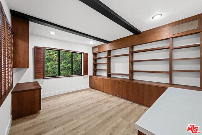 Building Photo - 1027 Acanto Pl
