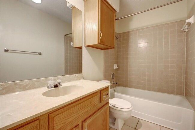 Building Photo - 5822 Shreveport Dr