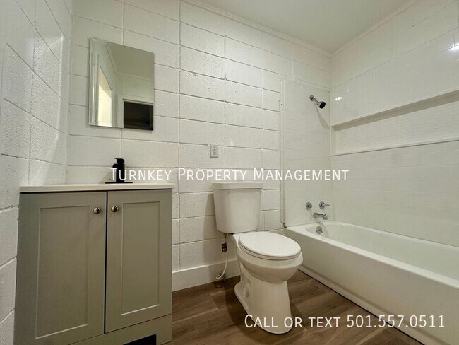 Building Photo - 100 Caruthers St