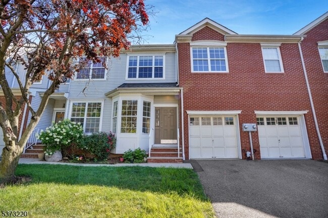 Primary Photo - 168 Gladstone Dr