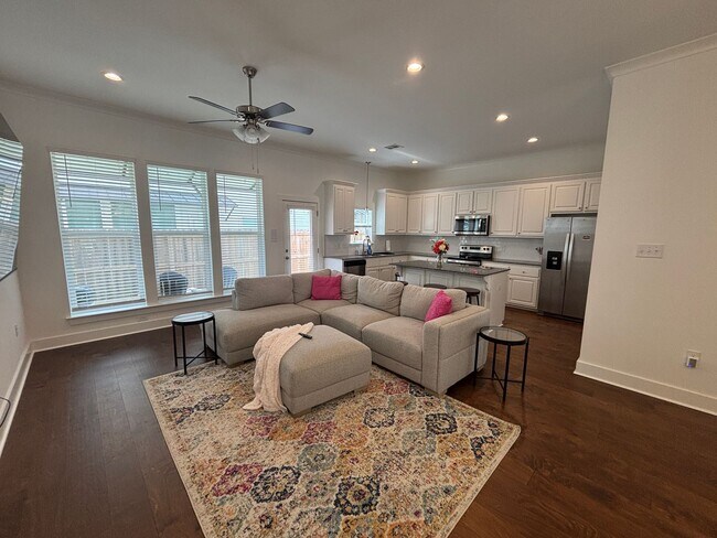 Building Photo - 1117 Briar Gate