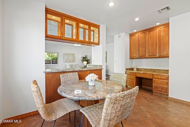 Building Photo - 287 Golden Fern Ct