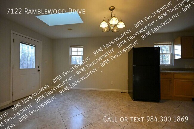 Building Photo - 7122 Ramblewood Dr