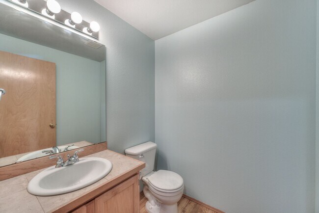 Building Photo - 14736 SE 185th Pl