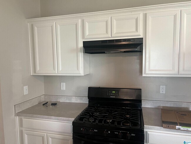 Building Photo - 401 Woodland Trl
