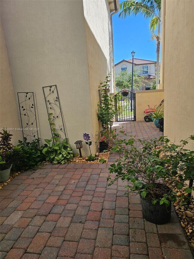 Building Photo - 22812 SW 88th Pl