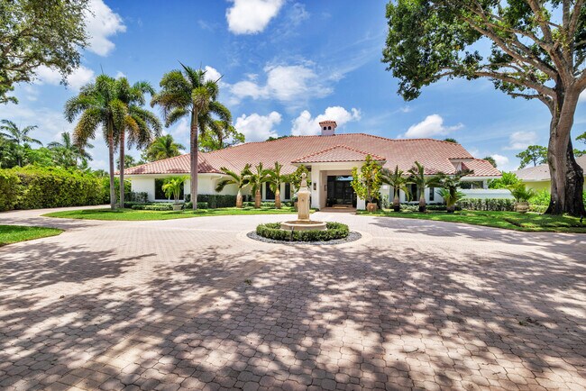 Building Photo - 1504 Breakers W Blvd