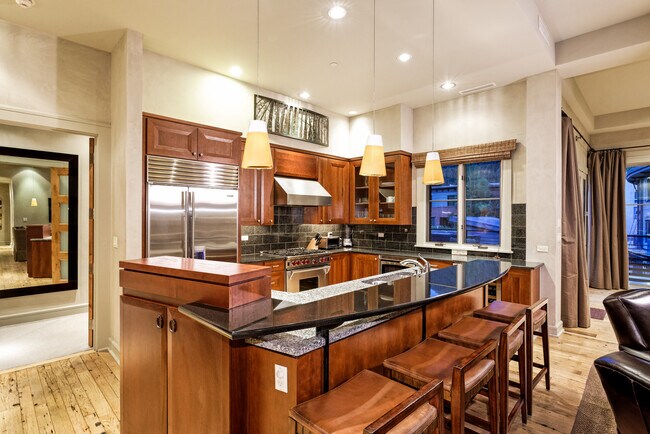 Building Photo - 501 Rio Grande Pl